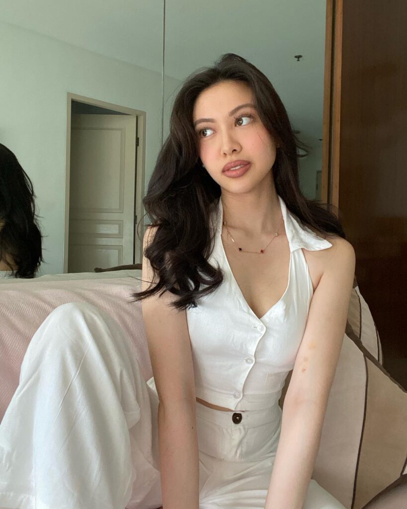 Erika Set in White – Souvie